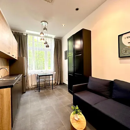 Mini W Centrum & Free Parking Apartment